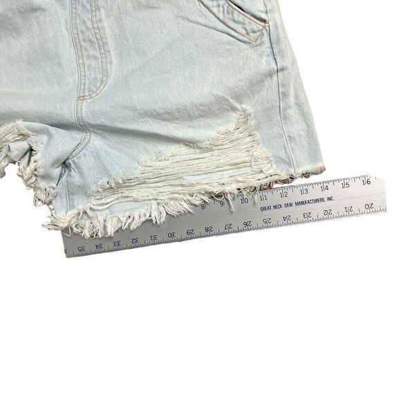 Blank NYC Women's L Blue Light Wash Shortalls Denim Overalls Raw Distress Hem‎ - Picture 8 of 12